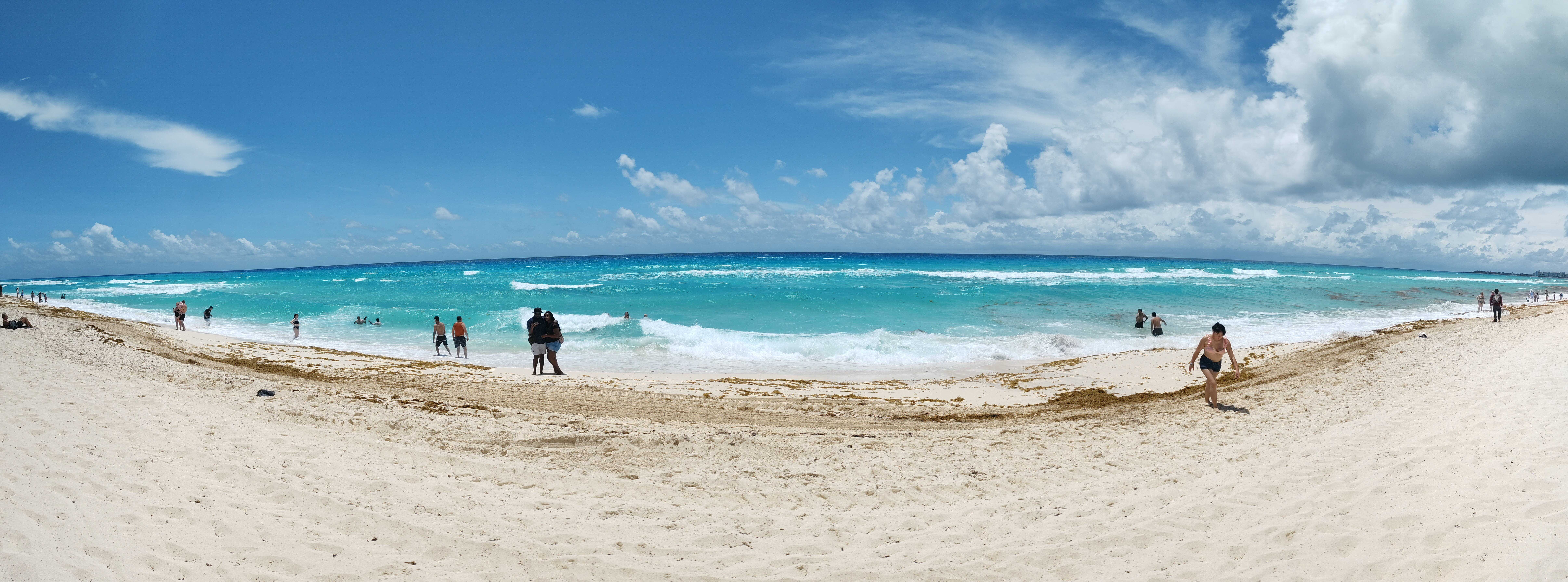 playa delfines cancun
